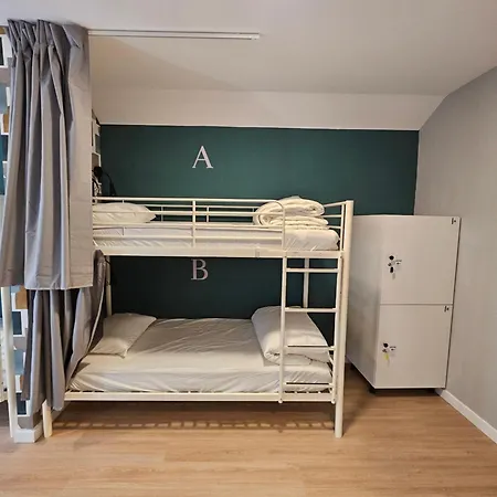 Aerostay Хостел *