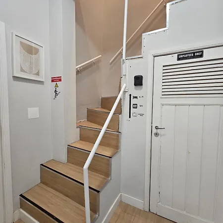 Hostel Aerostay Moreira (Porto)