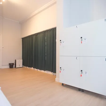 Hostel Aerostay *
