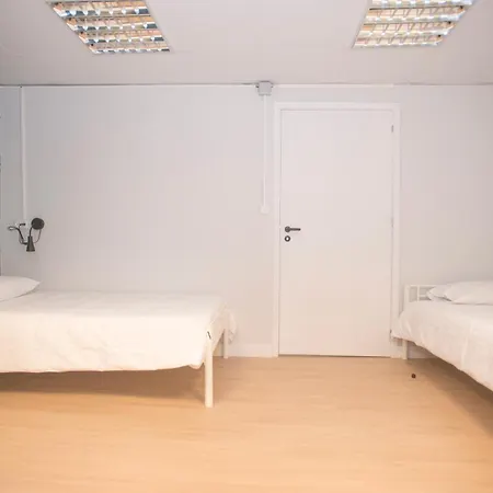 Хостел Aerostay Морейра