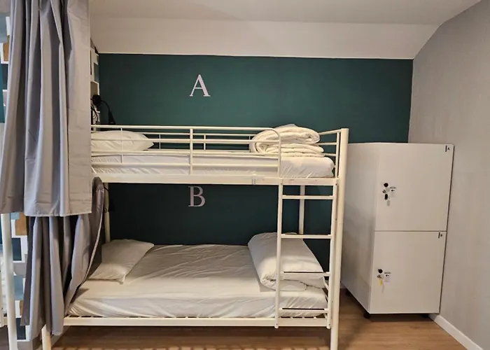 Aerostay Хостел *