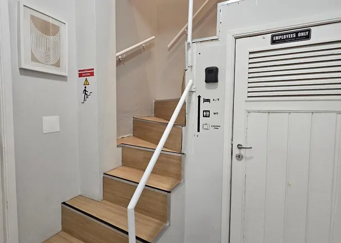 Хостел Aerostay Морейра